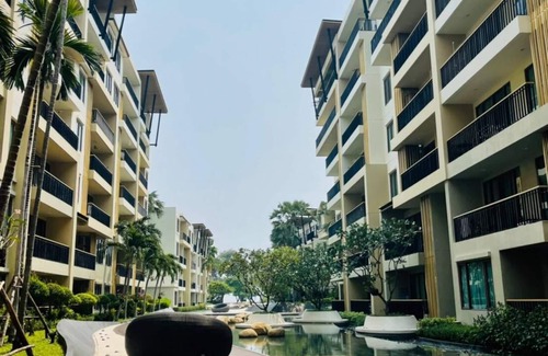 Khao Tao Condo | Conveniently situated in the center of Huahin. Nice decoration.