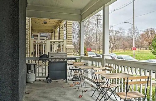 Victorian Village Apartment | Convention– Short North – Private Parking – Pets