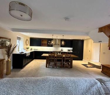 Carnforth Apartment | Converted Barn with Hot Tub, The Hayloft.