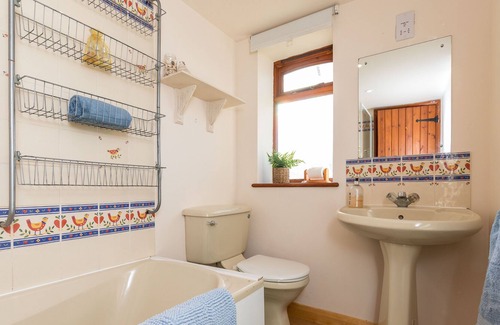 Horsham House | Converted Old Dairy in Horsham Countryside, Amazing Location