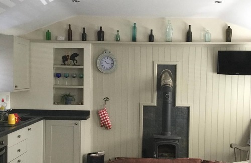 Stourbridge Cabin | Converted Stable alongside a bridle path