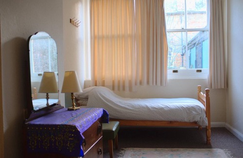 Winslow Cabin | Converted stable block cottage with function room, courtyard garden & woodland