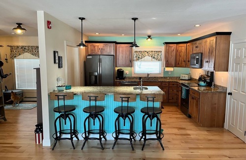 Silver Lake Apartment | Conway Area Waterfront Condo