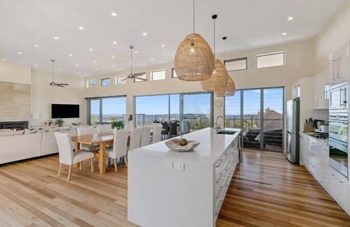 Ninderry House | Cooinda Luxury Residence and Studio
