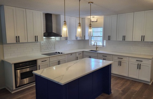On Top of The World Condo | Cool 2-bedroom 2 bath condo in Clearwater with WiFi