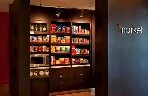 Milford Hotel | Cool and Relaxing Stay in a Pet-Friendly Unit, Near Calzone Park!