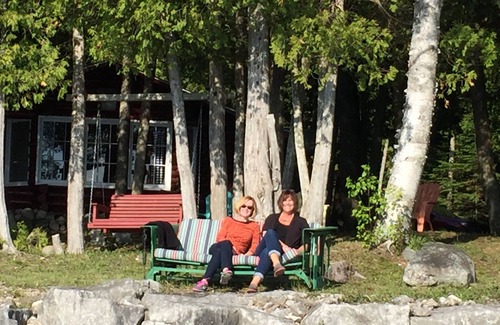St Ignace Cabin | Cool breezes off Lake Michigan. Book your fall color stay! A few dates remain
