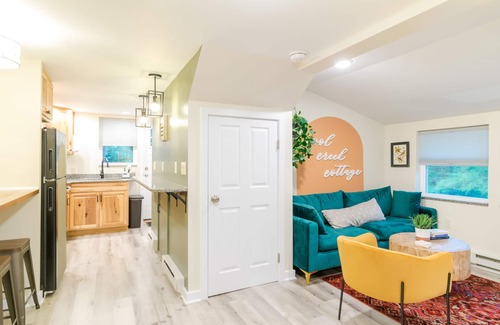 Bellefonte House | COOL CREEK COTTAGE: PSU Spring Creek Waterfront Oasis with Hot Tub