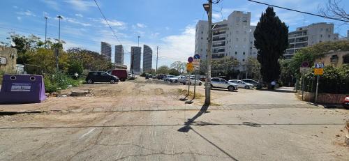 Ramat Gan Apartment | Cool place - חדרים דלוקס - קרוב לבי"ח "שיבא"-"בלינסון"-"בר אילן"-"מכללת ר"ג" - חניית רכבים P חינם זמינה 24-7