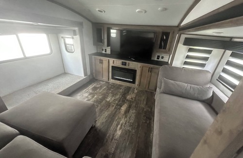 Milton House | Cool RV with AC in charming Milton