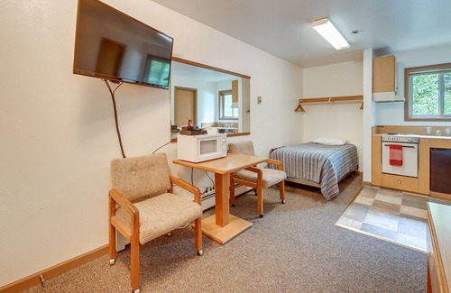 Cooper Landing Apartment | Cooper Landing Retreat < Half-Mi to Boat Launch
