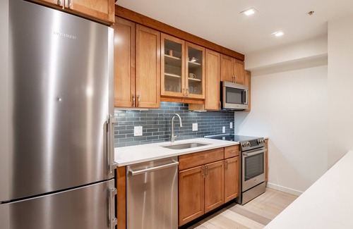 Aspen Apartment | Cooper's Corner by Rove 2BR with Sauna, Hot Tub