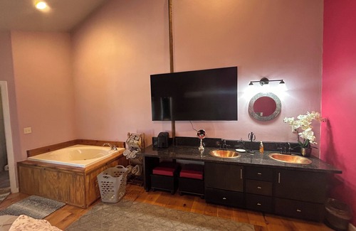 Bisbee Apartment | Copper City Views Suite #1
