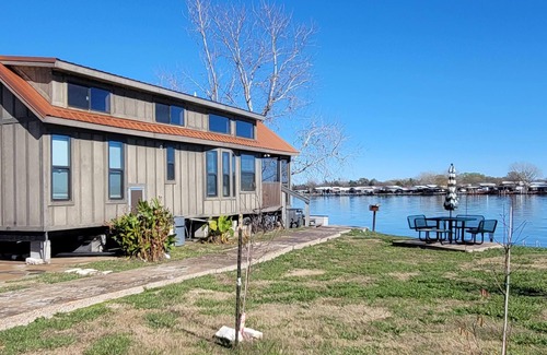 Kerens House | Copper Top Tiny Home @ Peninsula Point