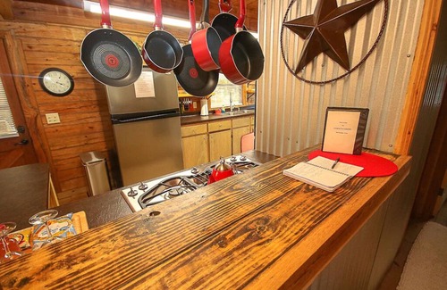Tyler Cabin | Cora's Main Log Cabin