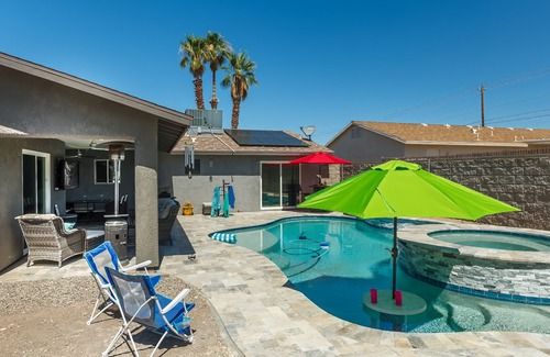 Lake Havasu City House | Coral Beauty! Heated Pool & Spa!