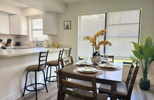 Caloosahatchee Apartment | Coral Breeze Escape S
