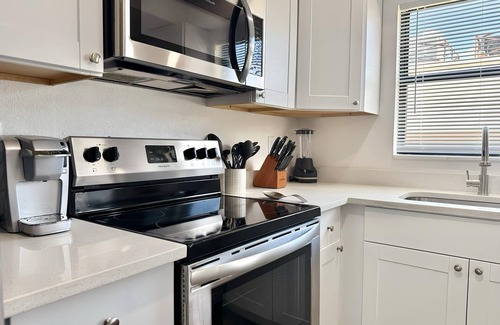 Caloosahatchee Apartment | Coral Breeze Escape S