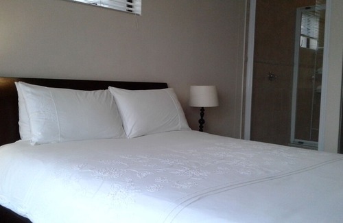 La Mercy Apartment | Coral Reef With Beautiful Blue Ocean Views.