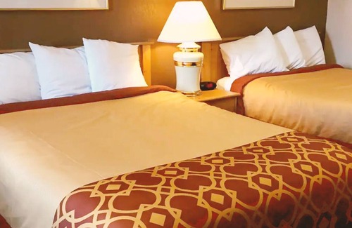 Mankato House | Coratel Inn & Suites by Jasper Mankato -Deluxe 2 Double Bed NS