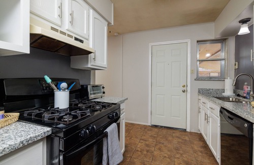 Denton House | Cordell Home: 4 Bed Home W/2 Baths Ideal for Family Getaways
