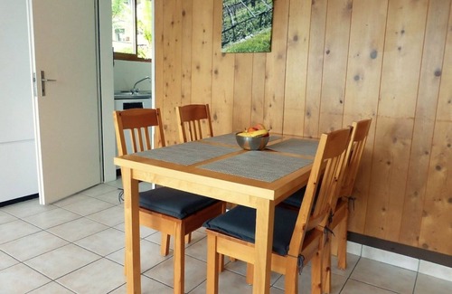 Orselina Apartment | Corner apartment on the 3rd floor for 1-4 persons.