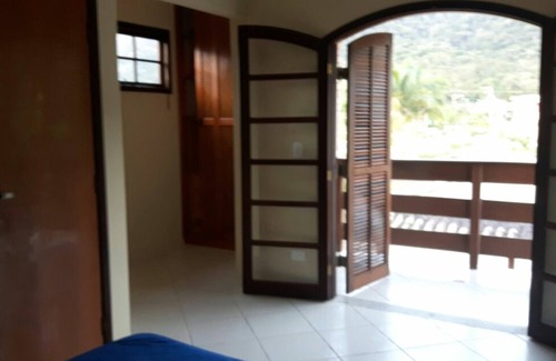 Mococa House | CORNER HOUSE 5 BEDROOMS Gated community with 24 hour security, swimming pool, own house