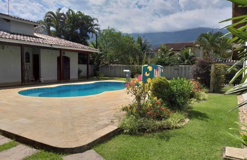 Mococa House | CORNER HOUSE 5 BEDROOMS Gated community with 24 hour security, swimming pool, own house