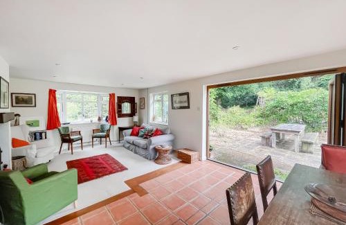 Coleman's Hatch Apartment | Corner House