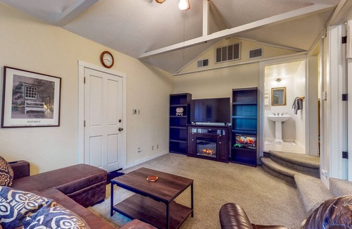 Lakeport Cottage | Corner Lot Carriage House with Storybook Yard