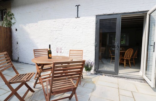 North Dalton Cottage | Corner View