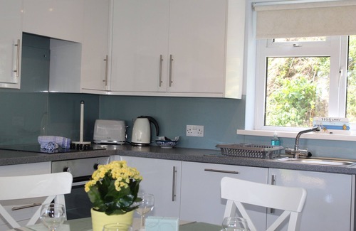 Seaton Apartment | Cornish Seaside Apartment with Stunning Sea Views