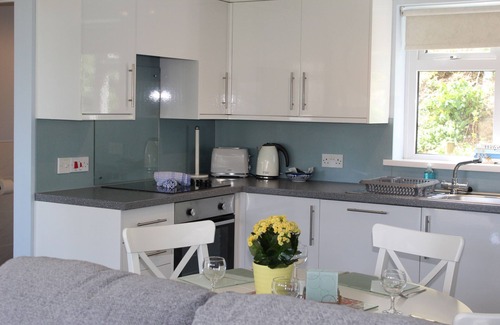 Seaton Apartment | Cornish Seaside Apartment with Stunning Sea Views