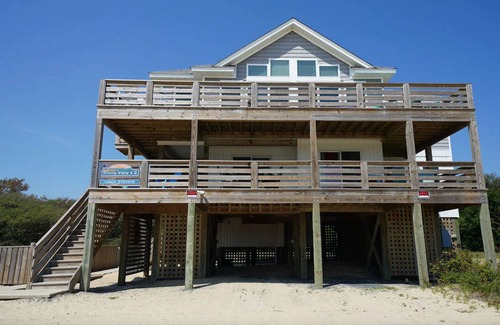 Corolla House | Corolla 4X4 Beach, Views of the Ocean and Sound, Wild Horses, Pet Friendly