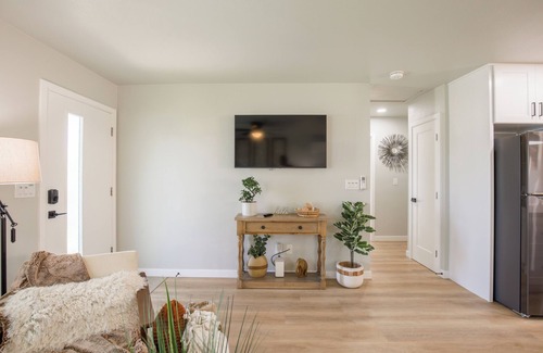 Imperial Beach Apartment | Coronado/IB Charming boutique Style Duplex Near Scenic Bikeway Path