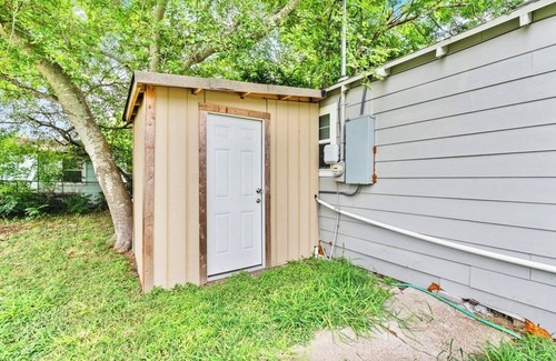 Central City Apartment | Corpus Cristi Guest Retreat Near McGee Beach!