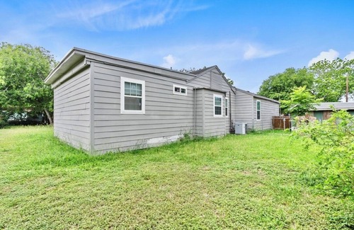 Central City Apartment | Corpus Cristi Guest Retreat Near McGee Beach!