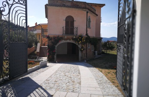 Oliena Villa | Corrasi Villa Oliena Luxury - IUN Code: P2166