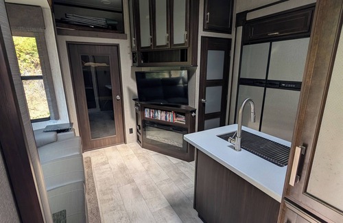 Ahsahka House | Correa's RV, close to the river, pet friendly