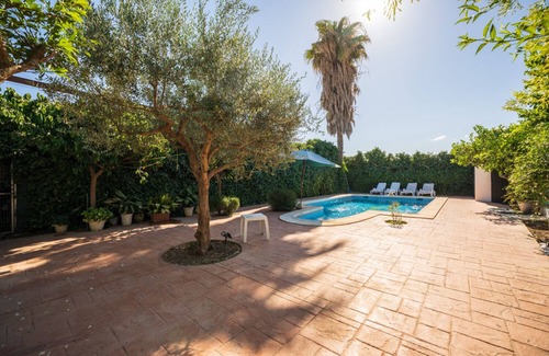 Rio Velez House | Cortijo Vélez by Solset