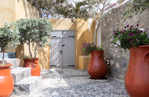 Emporio Villa | Cortile delle Stelle