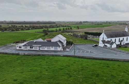Roscoe Apartment | Cortoon Inn, Double Room 7 (1 DBL)