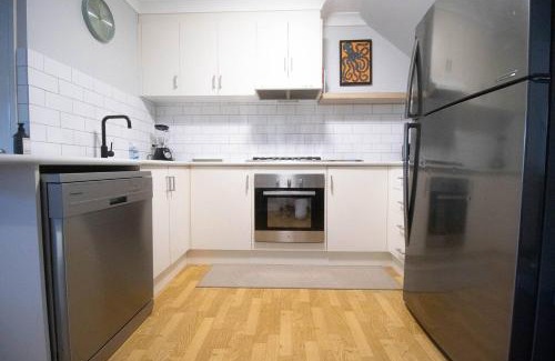 Ballarat House | Cosmo Place - Pet Friendly With Private Yard