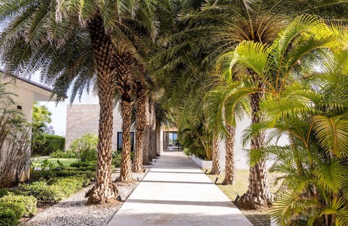 Punta Cana Villa | Costa Azul: Oceanfront villa w/private beach, pool, pickleball, jacuzzi & full staff