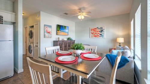 Port Aransas House | Costa Bahia Condos Sleeps 26 Pool Short Beach Stroll