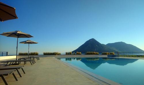 Xiromero Hotel | Costa Ionica · Mytikas Seaside Hotel