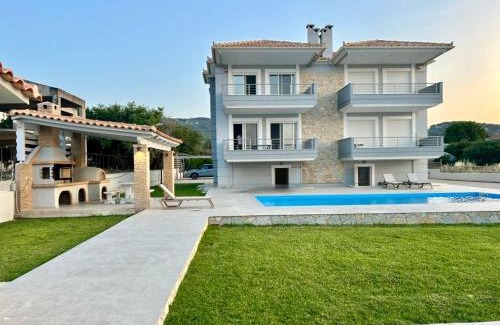 Oropos Apartment | Costa Kalamos Suites