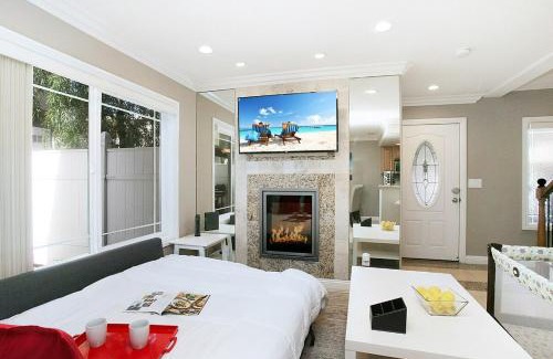 Westside Costa Mesa House | Costa Mesa -Newport- Patio - Free Parking-CM-2