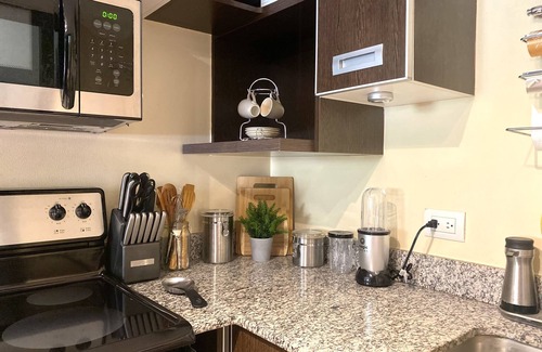 Santa Ana Apartment | Costa Rica, Entire Apartment in Avalon Country Club High Speed Internet