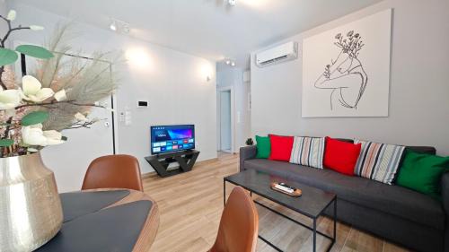 Voula Apartment | Costa Voula Shared Pool & Beach Apartment A2
